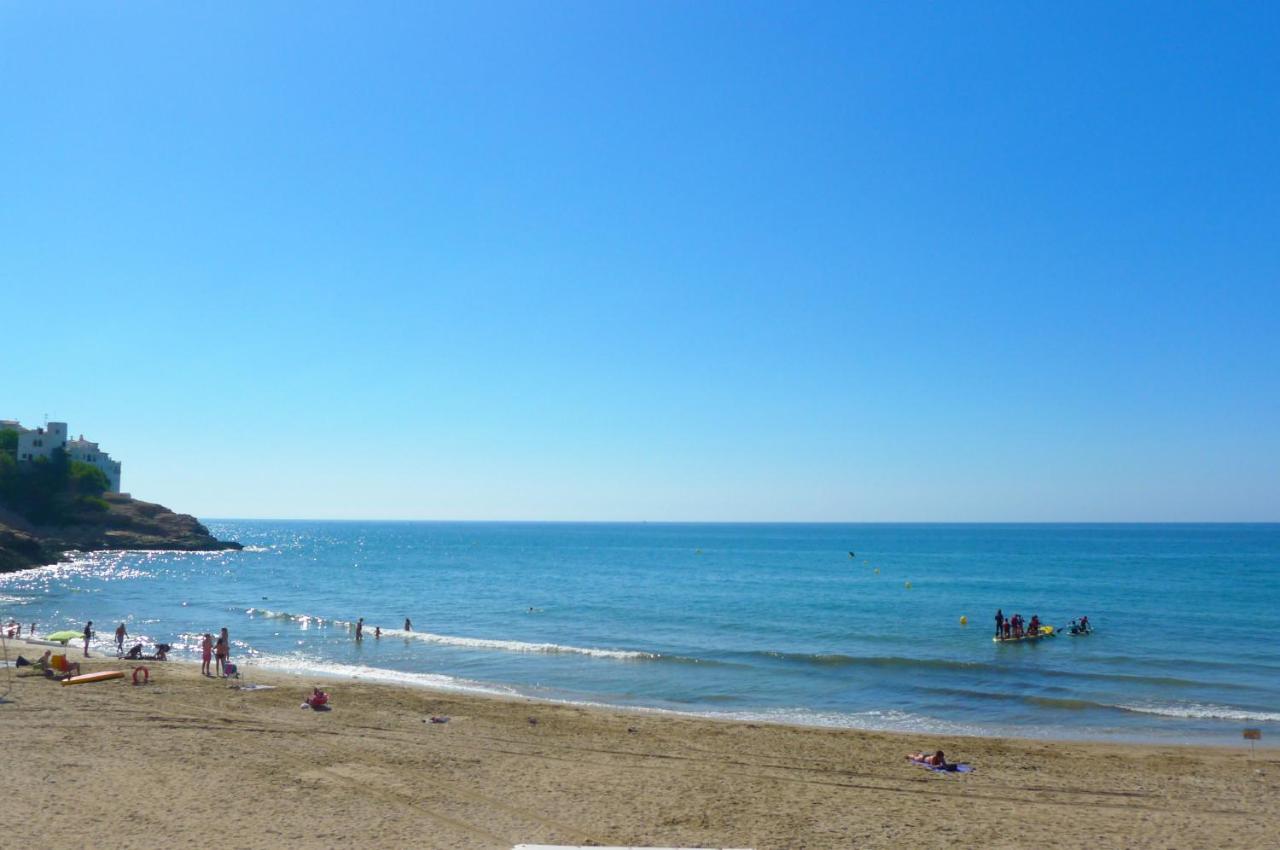 Apartamento La Marina Seaview Penthouse Sitges Exterior foto